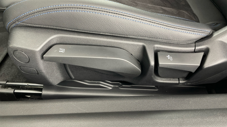 BMW 2 Series 220i M Sport 2dr Step Auto [Pro Pack] Petrol Coupe